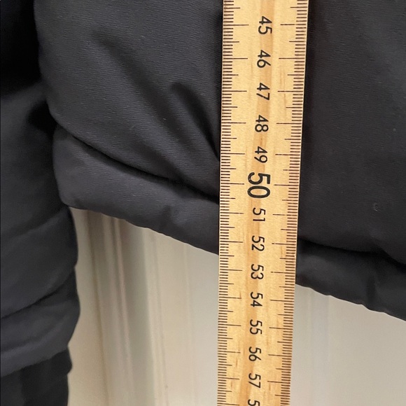 Aritzia - The Super Shorty cliMATTE Puffer Jacket - Black - 2XS - Picture 10 of 15